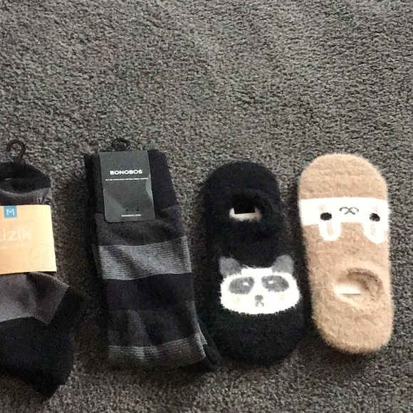 Bundle of 4 new socks - Picture 5 of 6